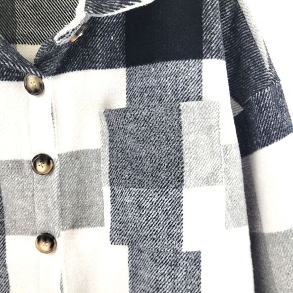 THE FREE YOGA flannel shacket size M - Picture 4 of 10